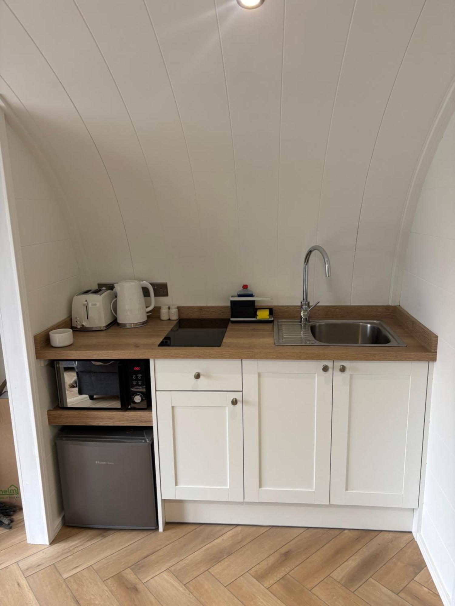 Kings Caves Glamping Hotel Torbeg ภายนอก รูปภาพ